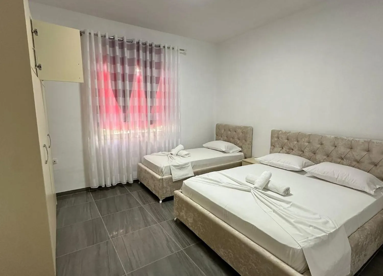 Hoxhaj Apartamente Vlore Polisi i Vogel