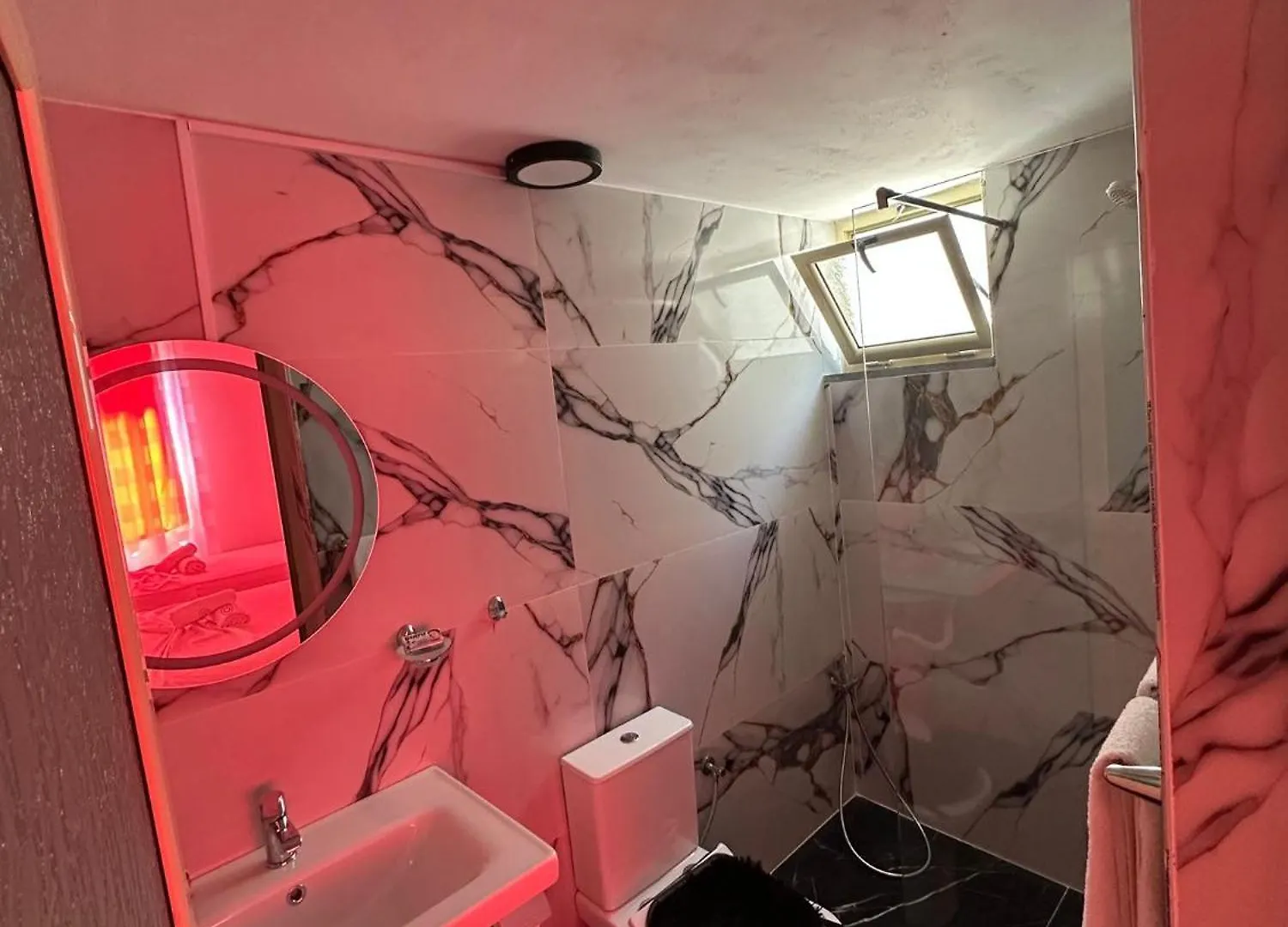 Hoxhaj Apartamente Vlore Polisi i Vogel